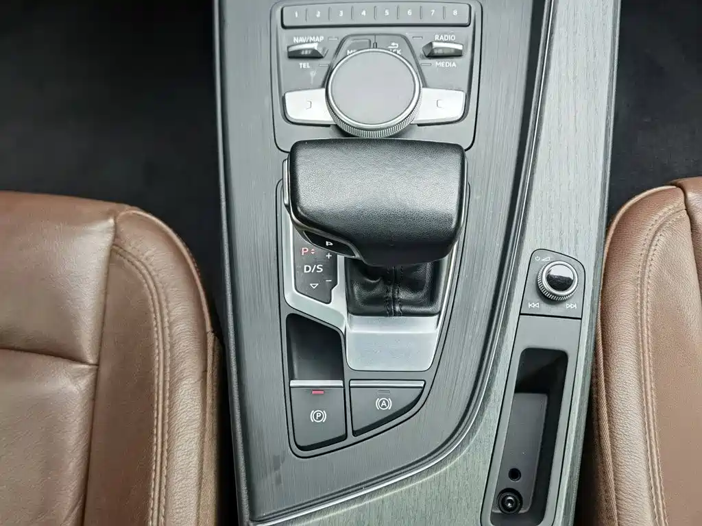 Audi A4L — миниатюра 13