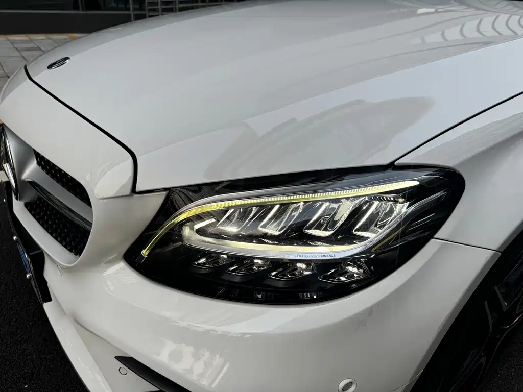 Mercedes-Benz C-Class (Import) — миниатюра 18