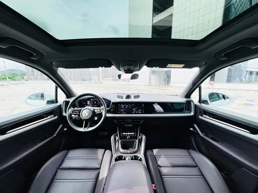 Porsche Cayenne — миниатюра 8