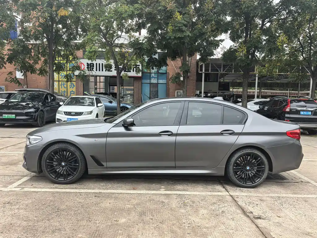 BMW 5 Series (Import) — миниатюра 9