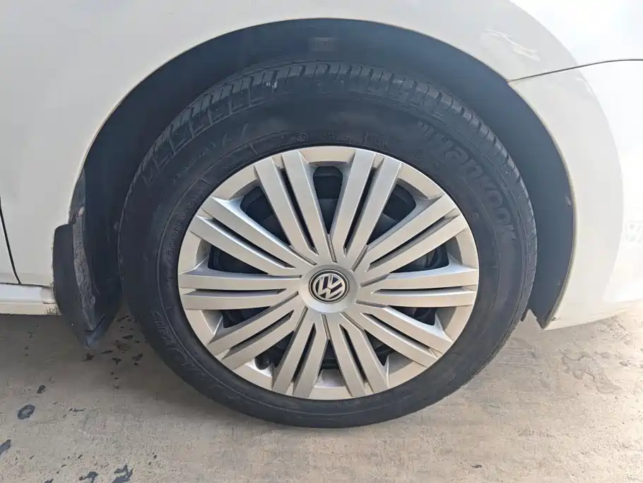 Volkswagen Polo — миниатюра 6