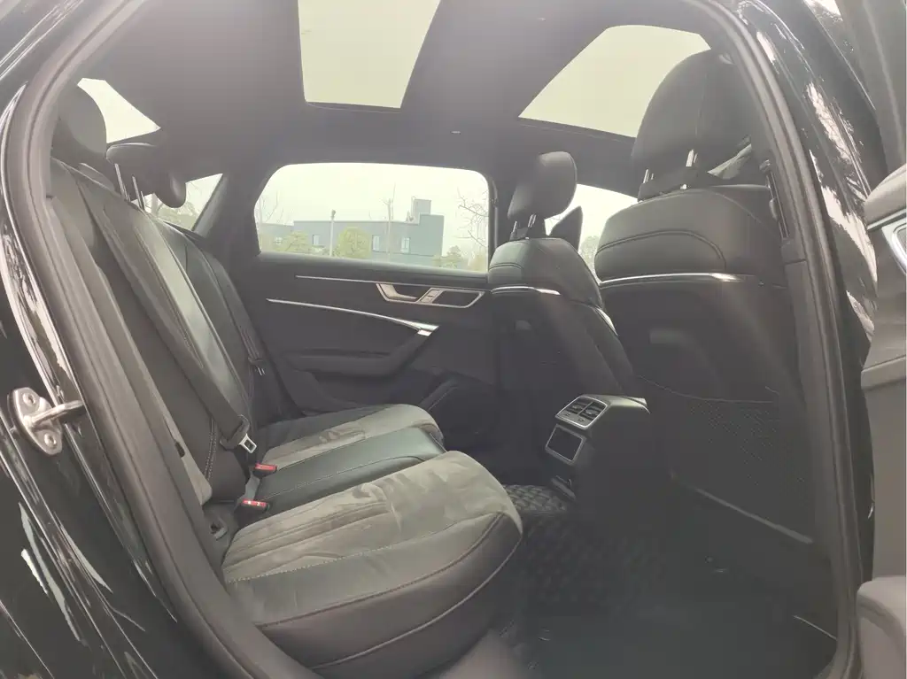 Audi A6L 2024 45 TFSI quattro