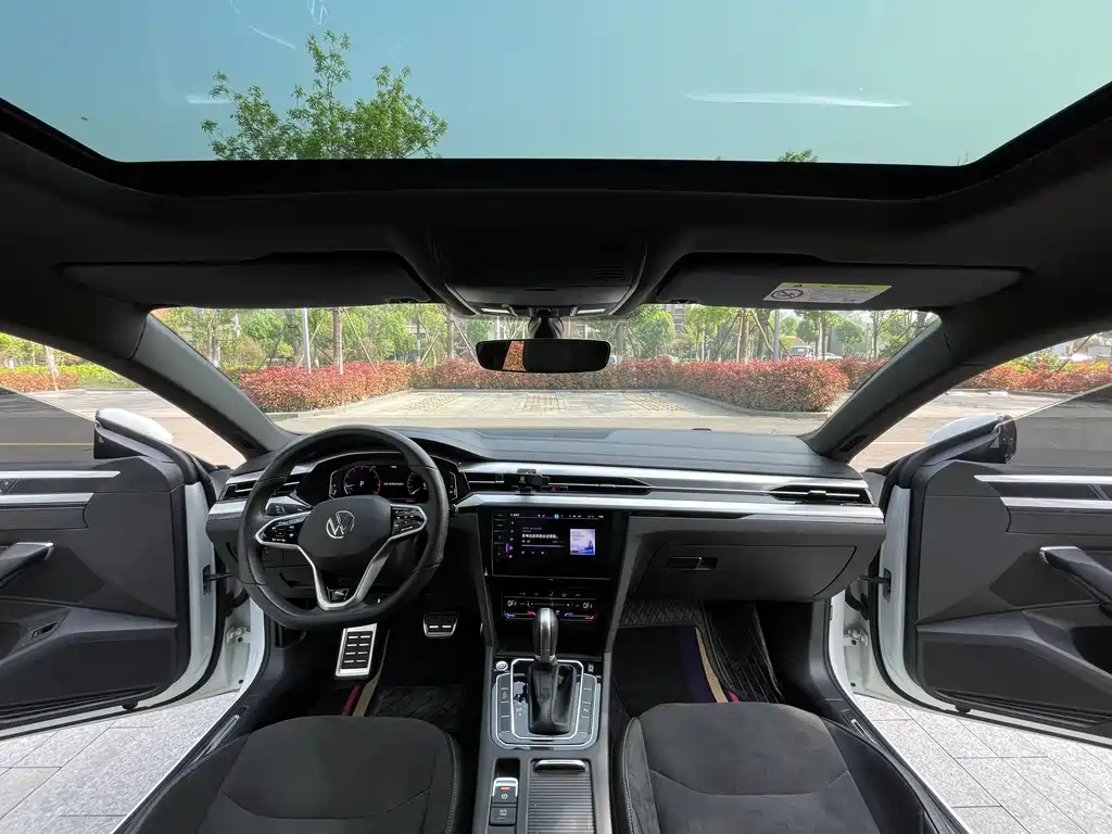 Volkswagen FAW - Passat CC CC 2025 330TSI