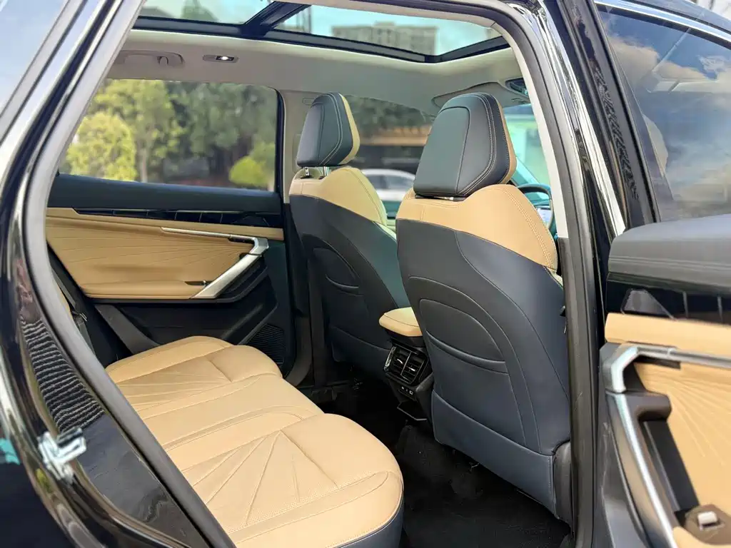 GEELY AUTOMOBILE BOYUE L