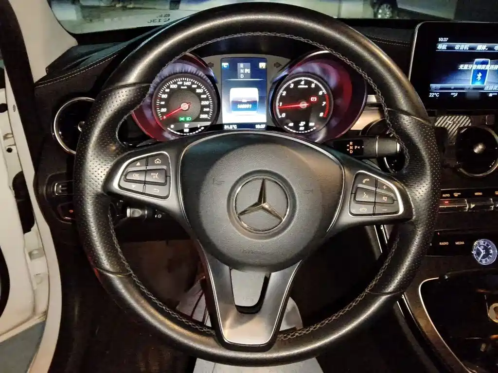 Mercedes-Benz C-Class — миниатюра 3