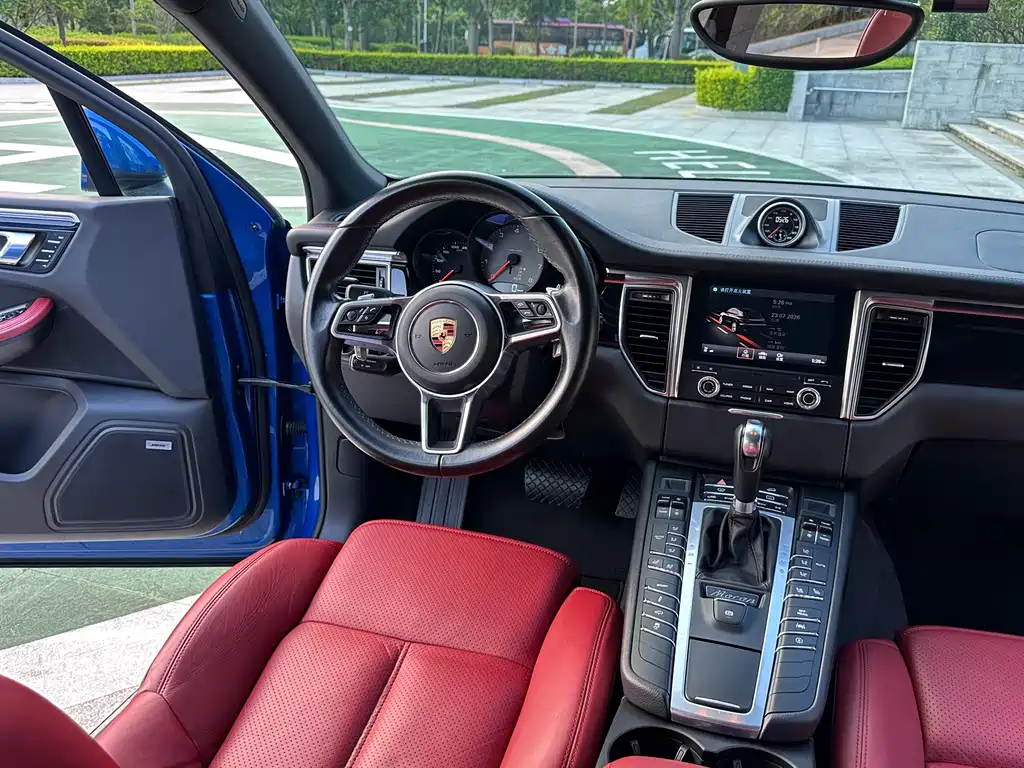 Porsche Macan — миниатюра 15