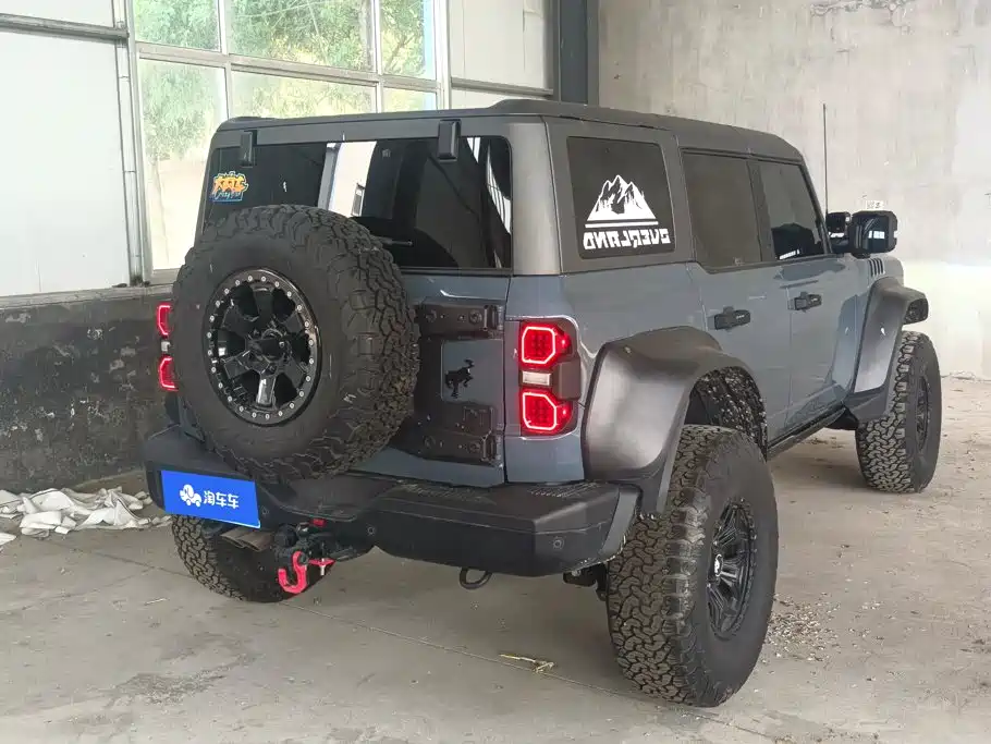 Ford Bronco — миниатюра 3