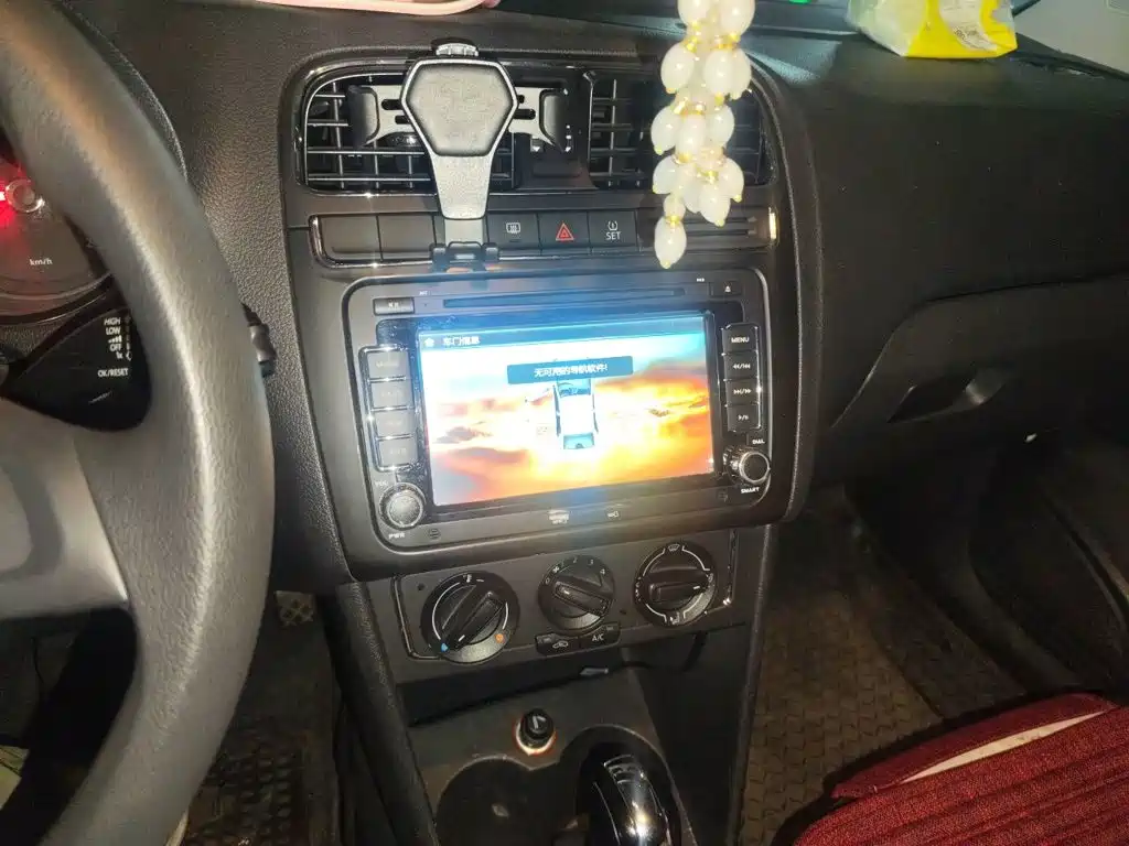 Volkswagen Polo — миниатюра 9