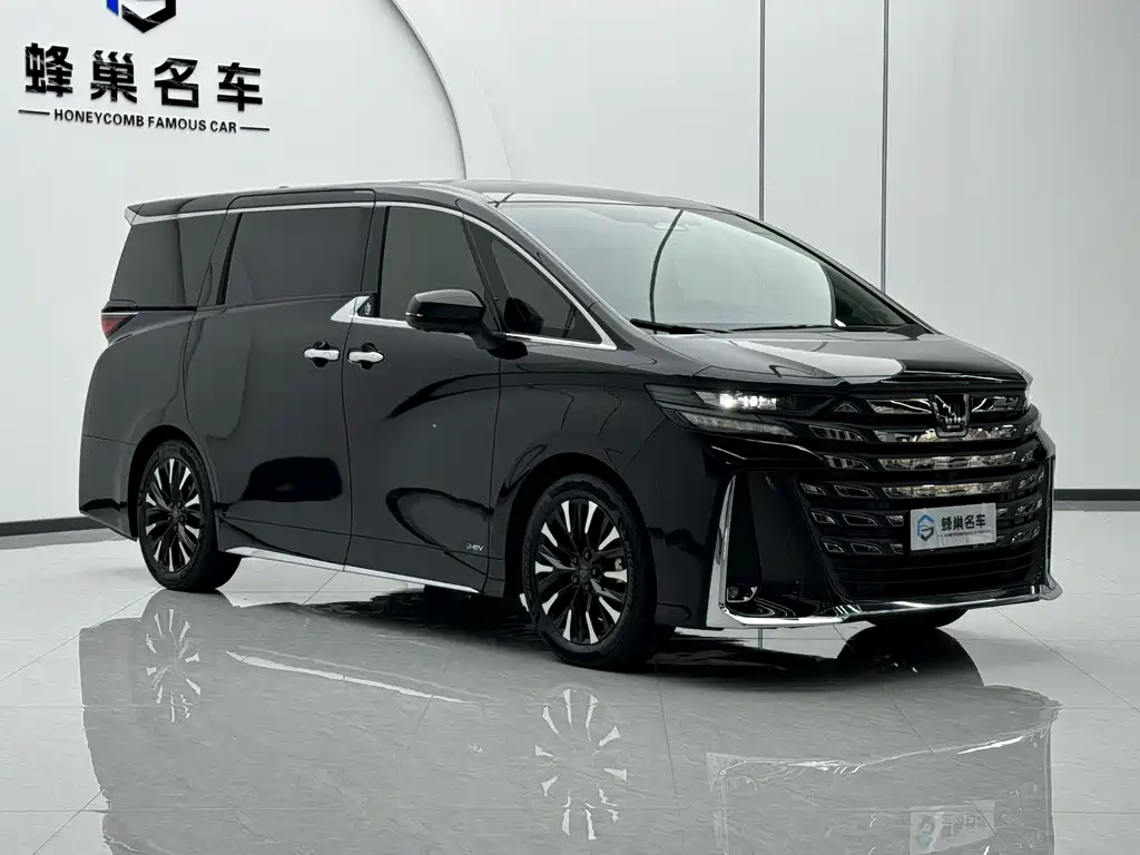 Toyota Vellfire — миниатюра 3