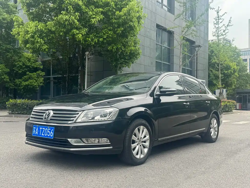Volkswagen Magotan 2013