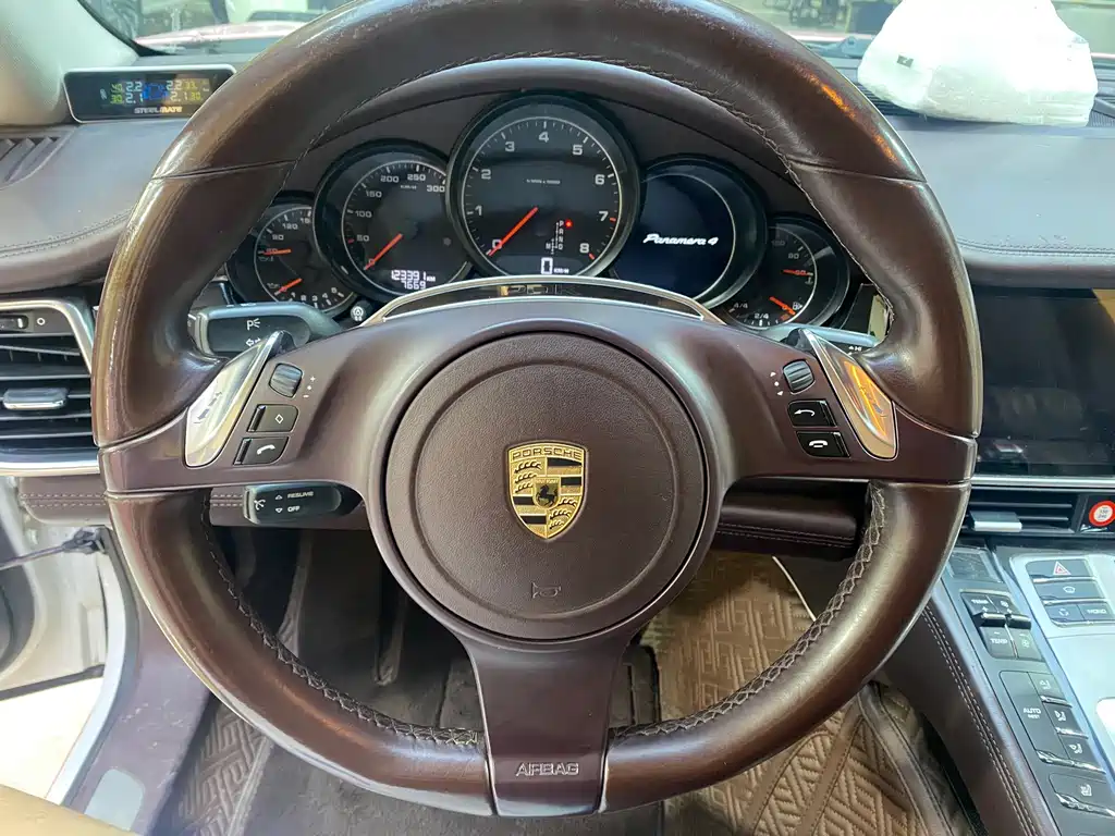 Porsche Panamera — миниатюра 9