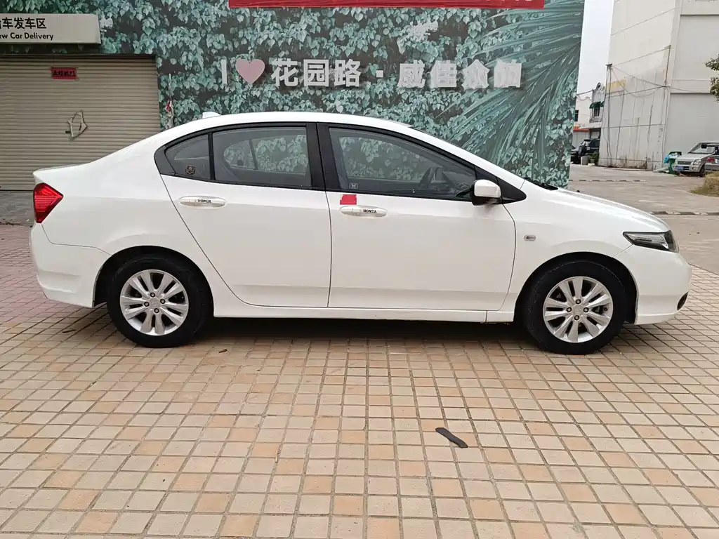 Honda City Classic — миниатюра 5