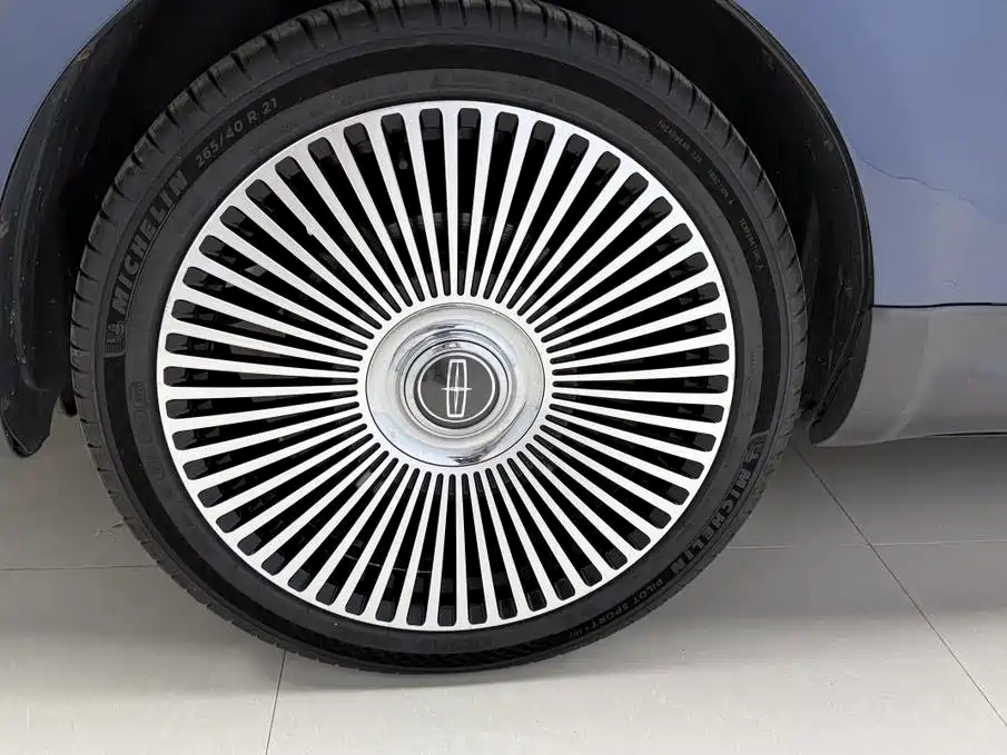 Lincoln MKT — миниатюра 24