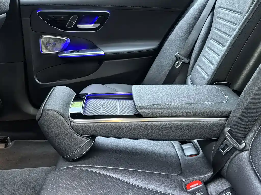 Mercedes-Benz C-Class — миниатюра 25