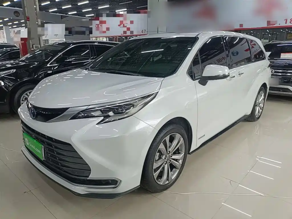 Toyota Sienna 2023 2.5L Luxury