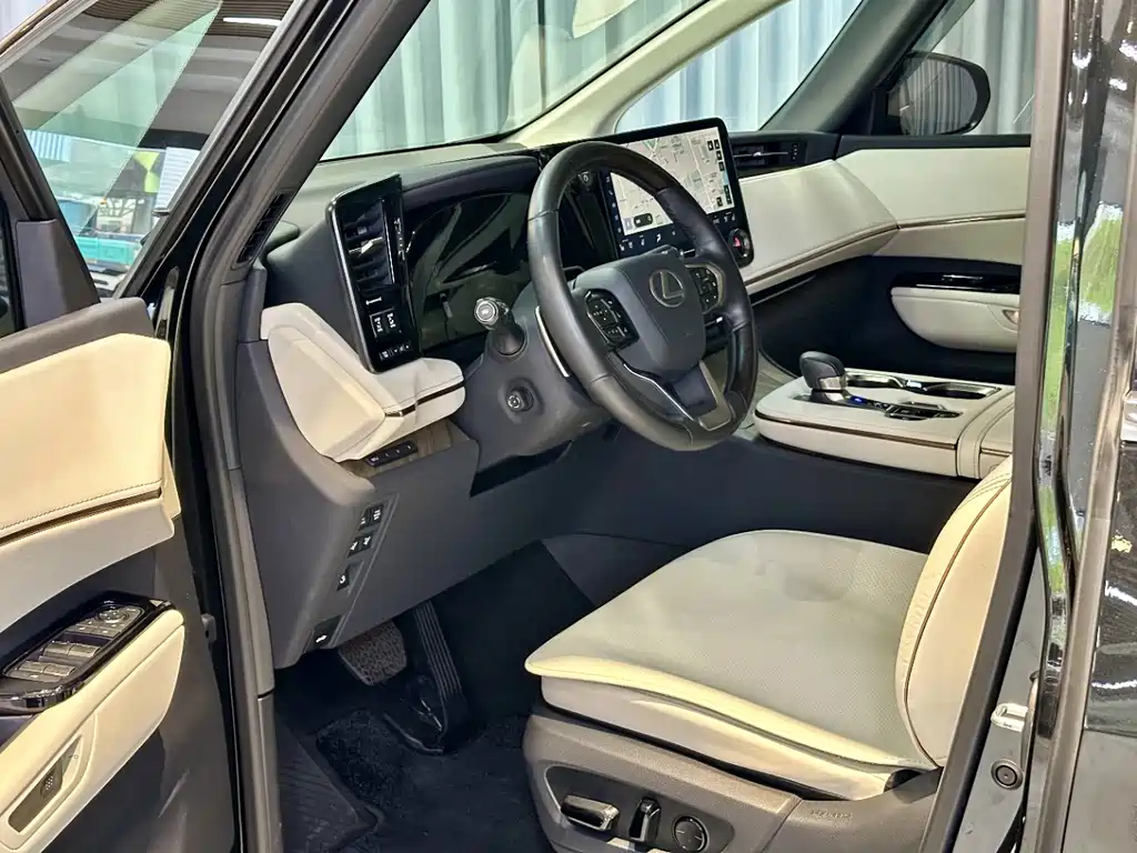 Lexus LM — миниатюра 4