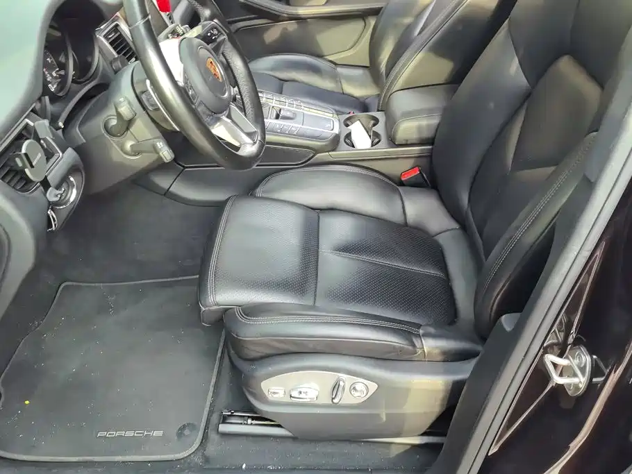 Porsche Macan — миниатюра 9