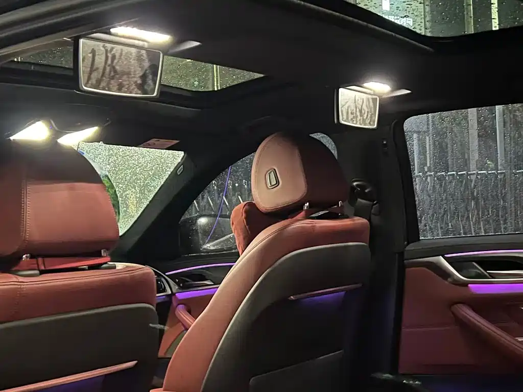 BMW 5 Series — миниатюра 8