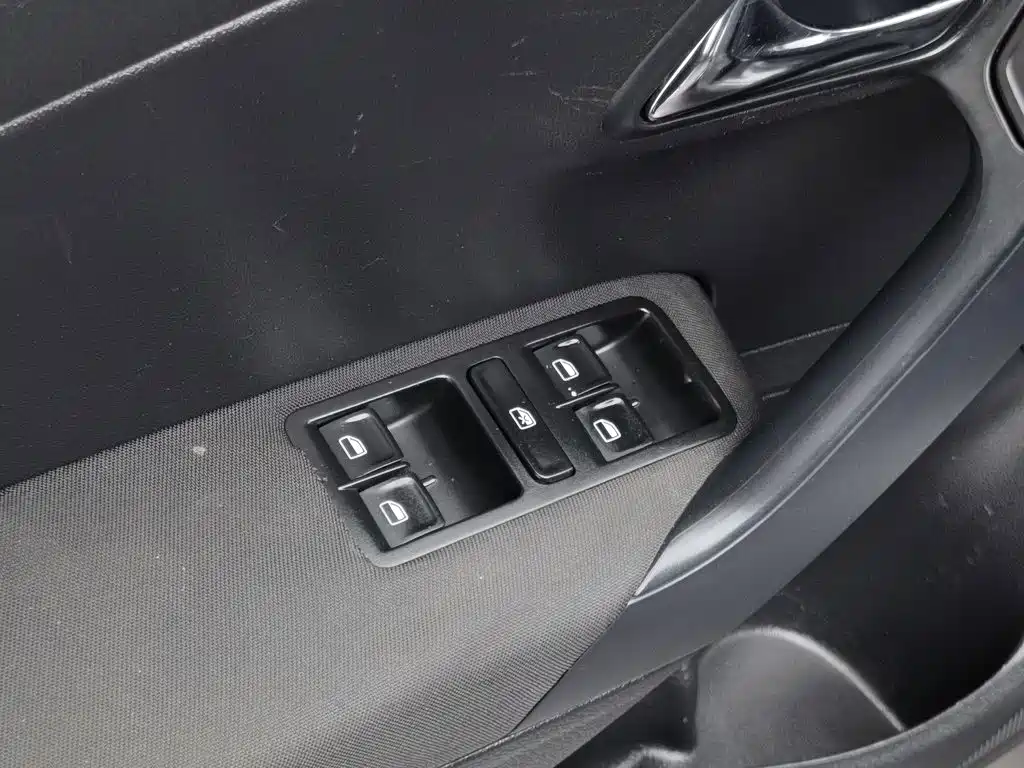 Volkswagen Polo — миниатюра 9