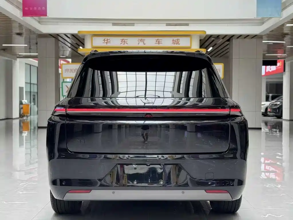 Li Auto L8 2023 Pro