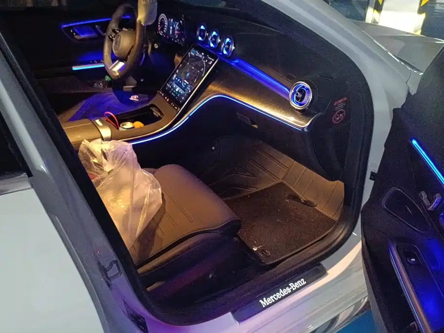 Mercedes-Benz C-Class — миниатюра 8