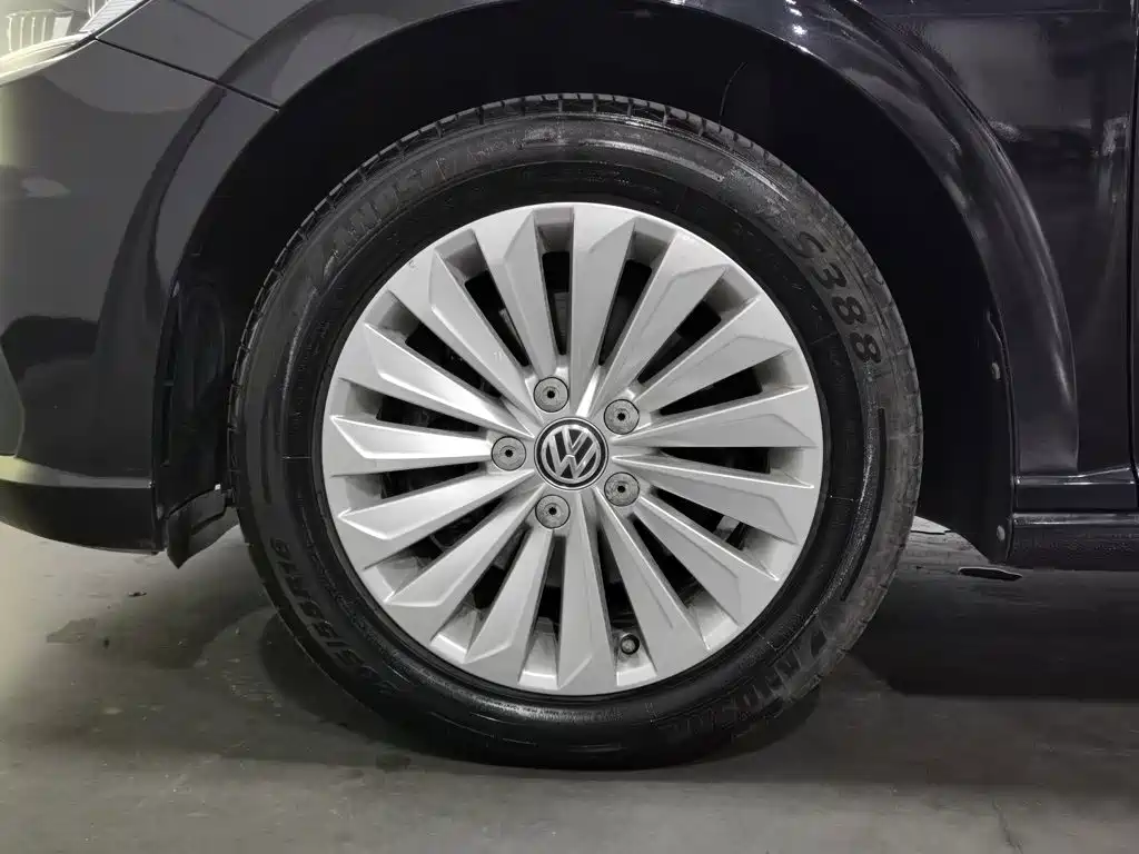 Volkswagen Lavida — миниатюра 17
