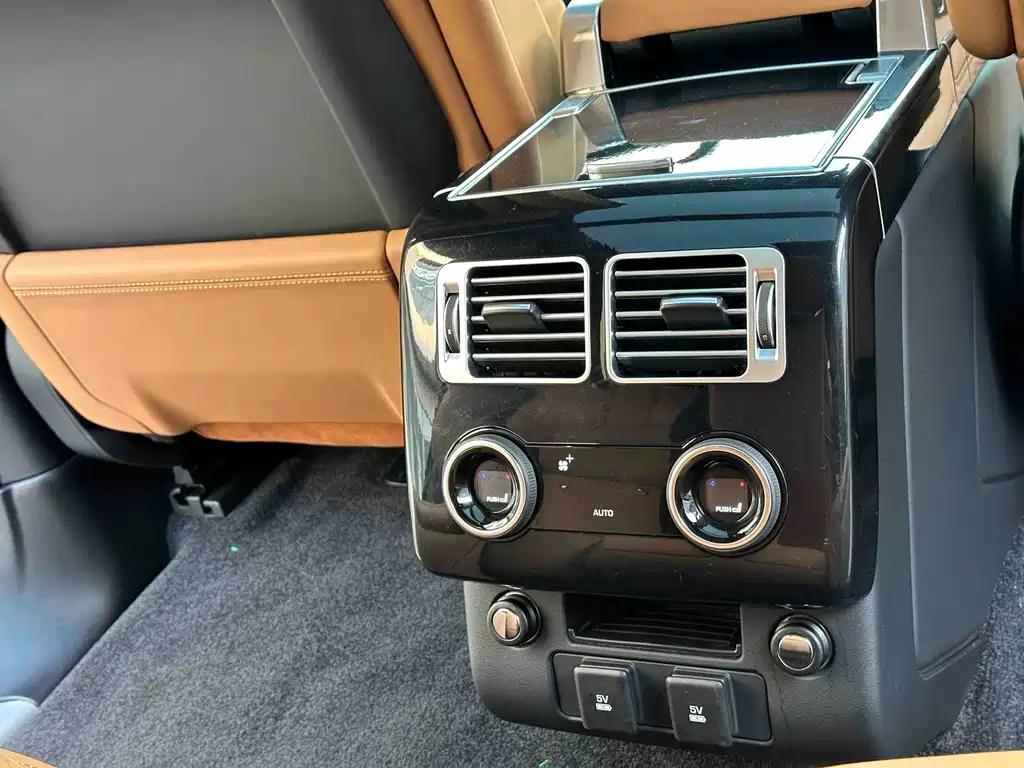 Land Rover Range Rover — миниатюра 9