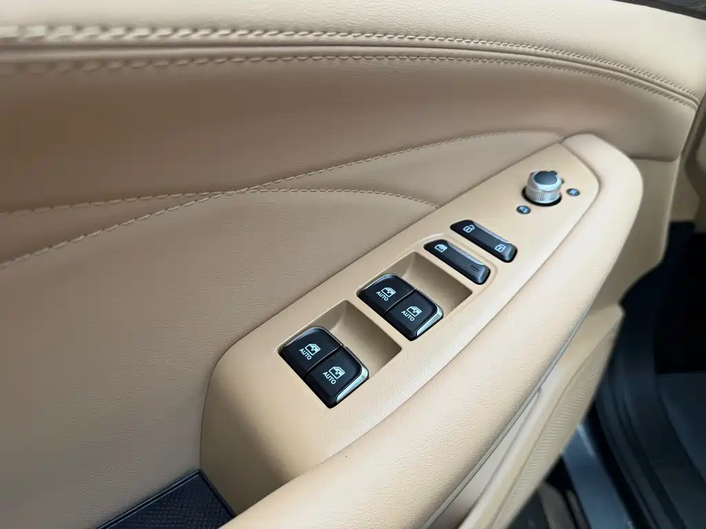 BLUE ELECTRIC BLUE ELECTRIC E5