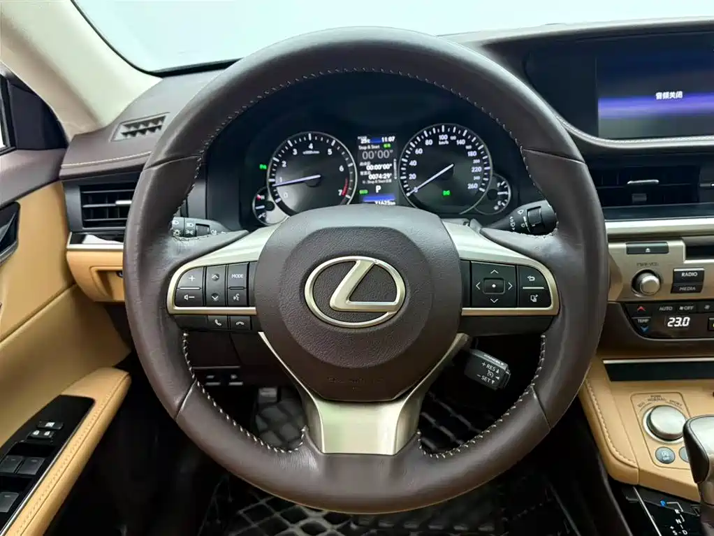 Lexus ES 2015 200 Elite