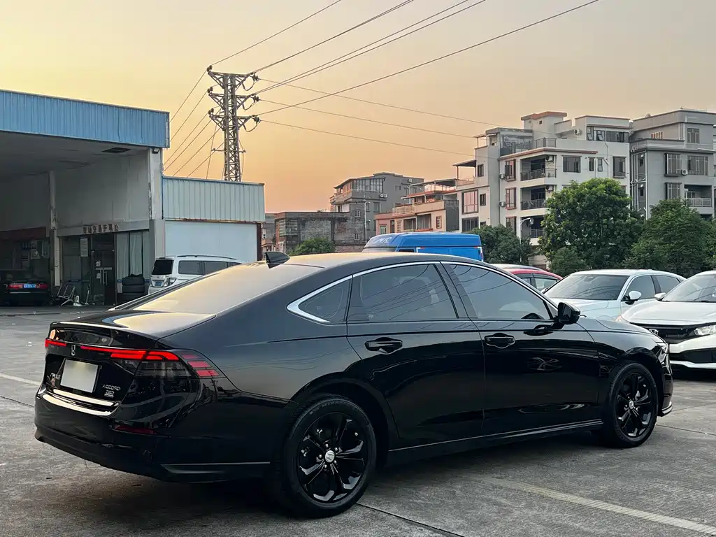 Honda Accord — миниатюра 7