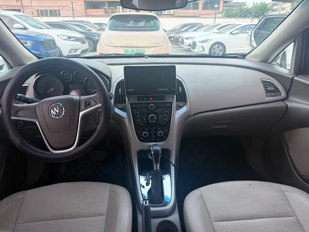 Buick Excelle — миниатюра 8