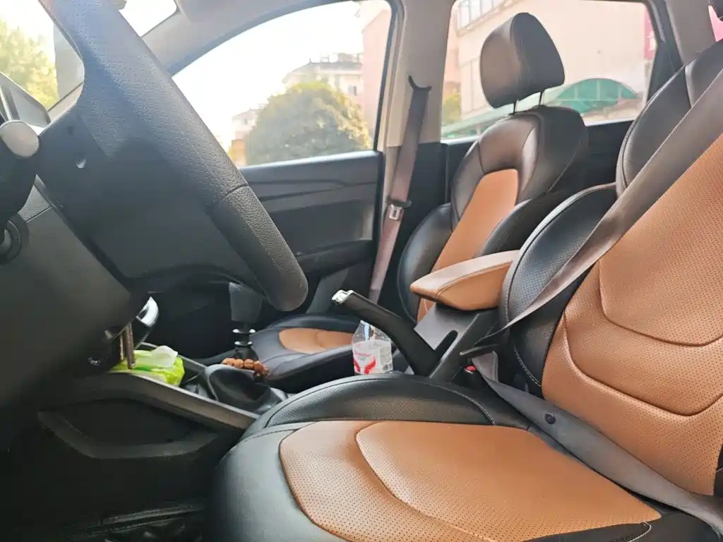 Wuling Hongguang S3 — миниатюра 8