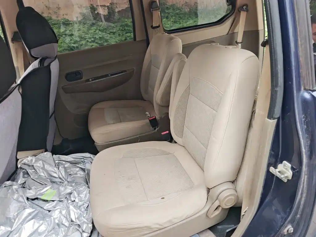 Wuling Hongguang — миниатюра 18
