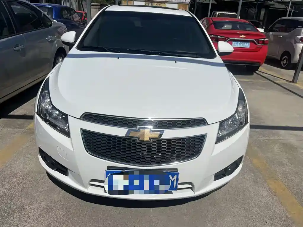 Chevrolet Cruze 2013 1.6L MT Luxury
