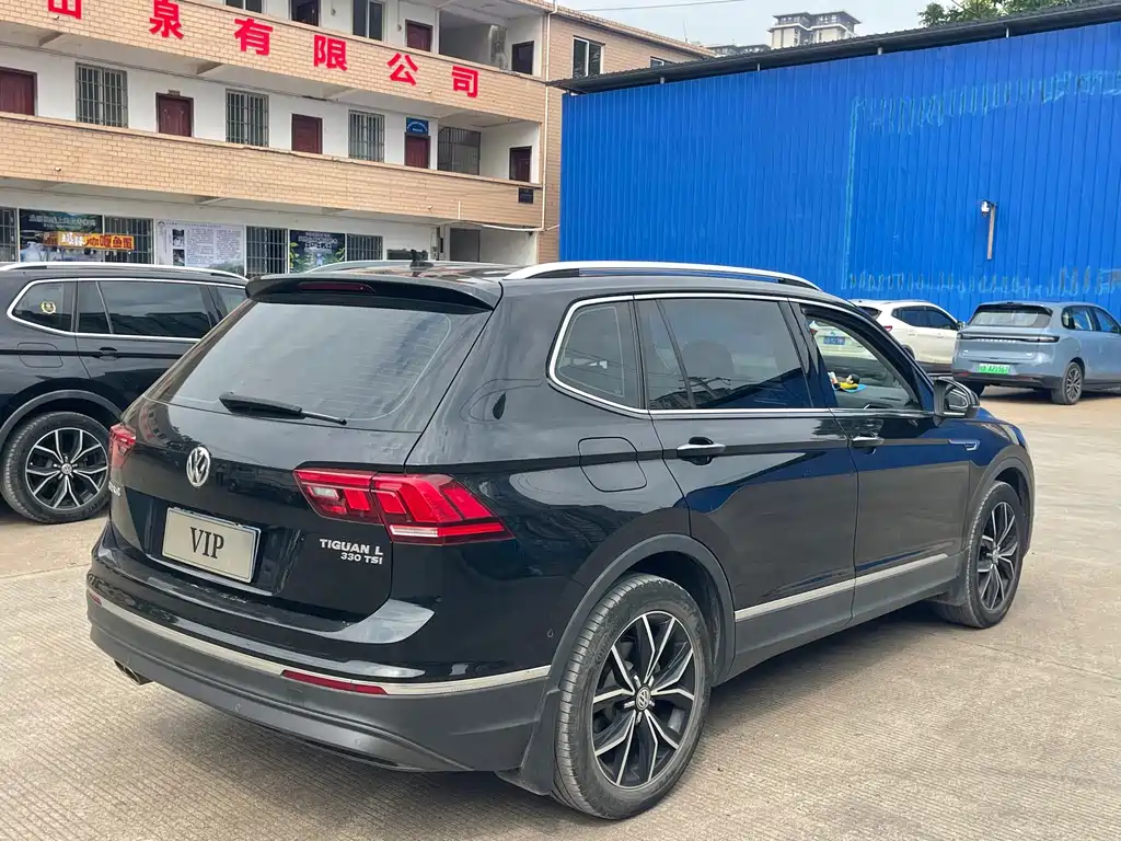 Volkswagen Tiguan L — миниатюра 5
