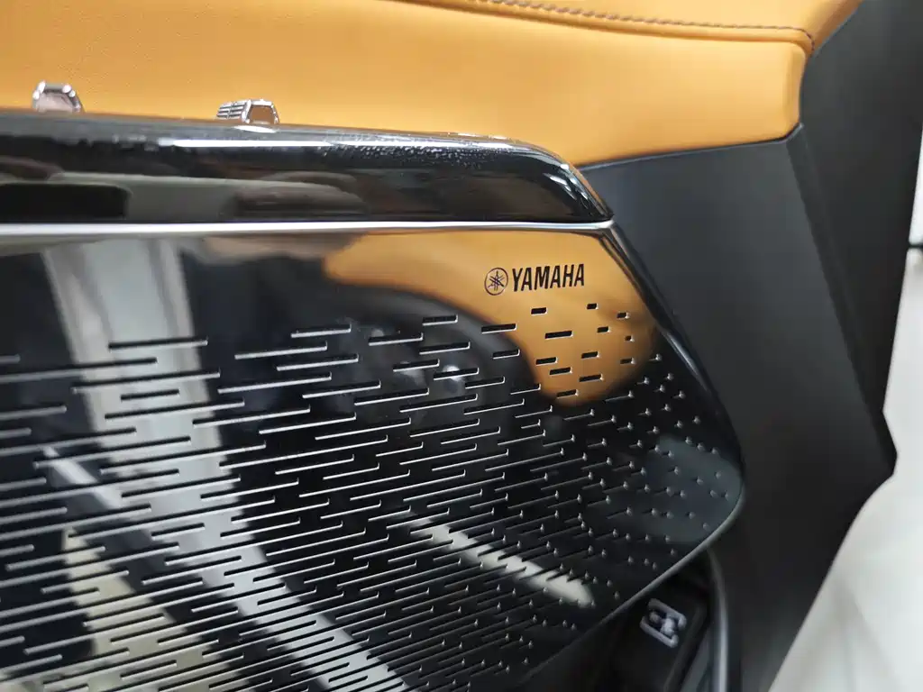 GEELY GALAXY WING TRUE L380