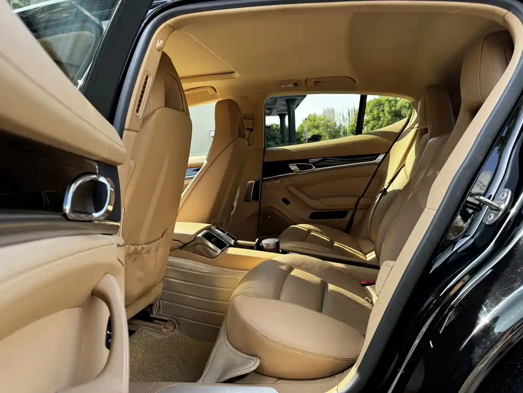 Porsche Panamera — миниатюра 6