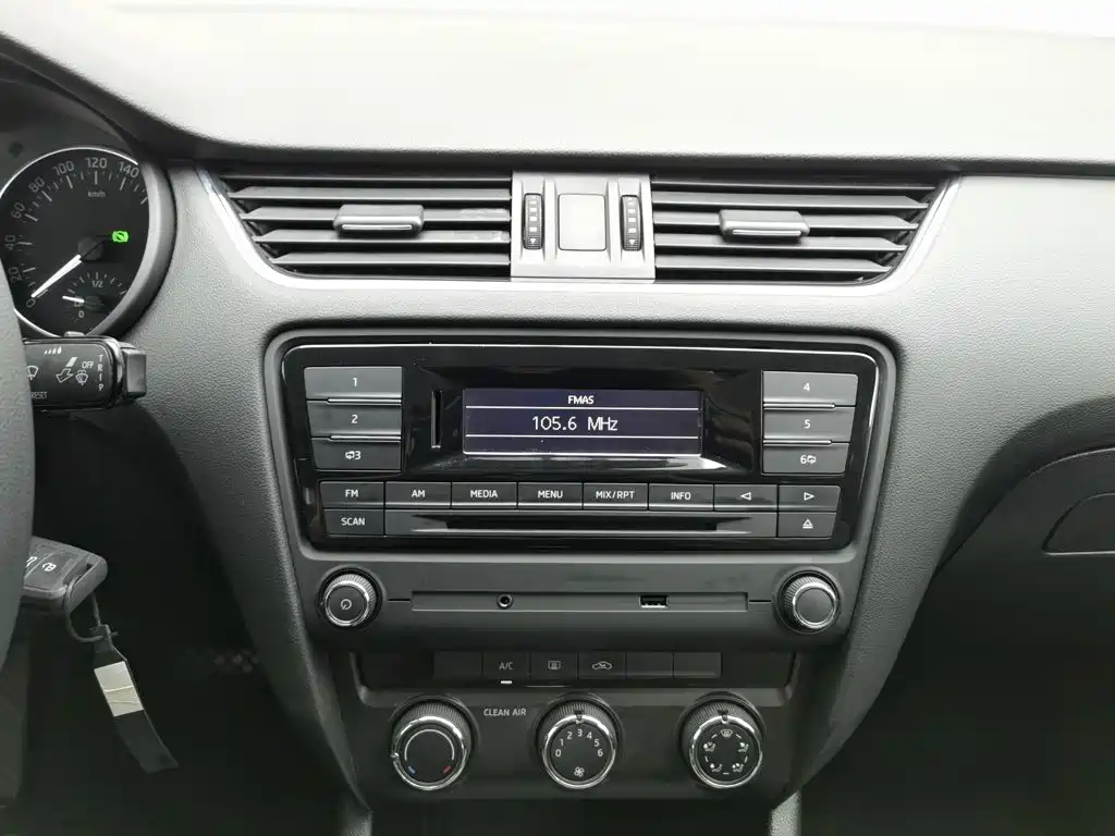Skoda Octavia — миниатюра 12