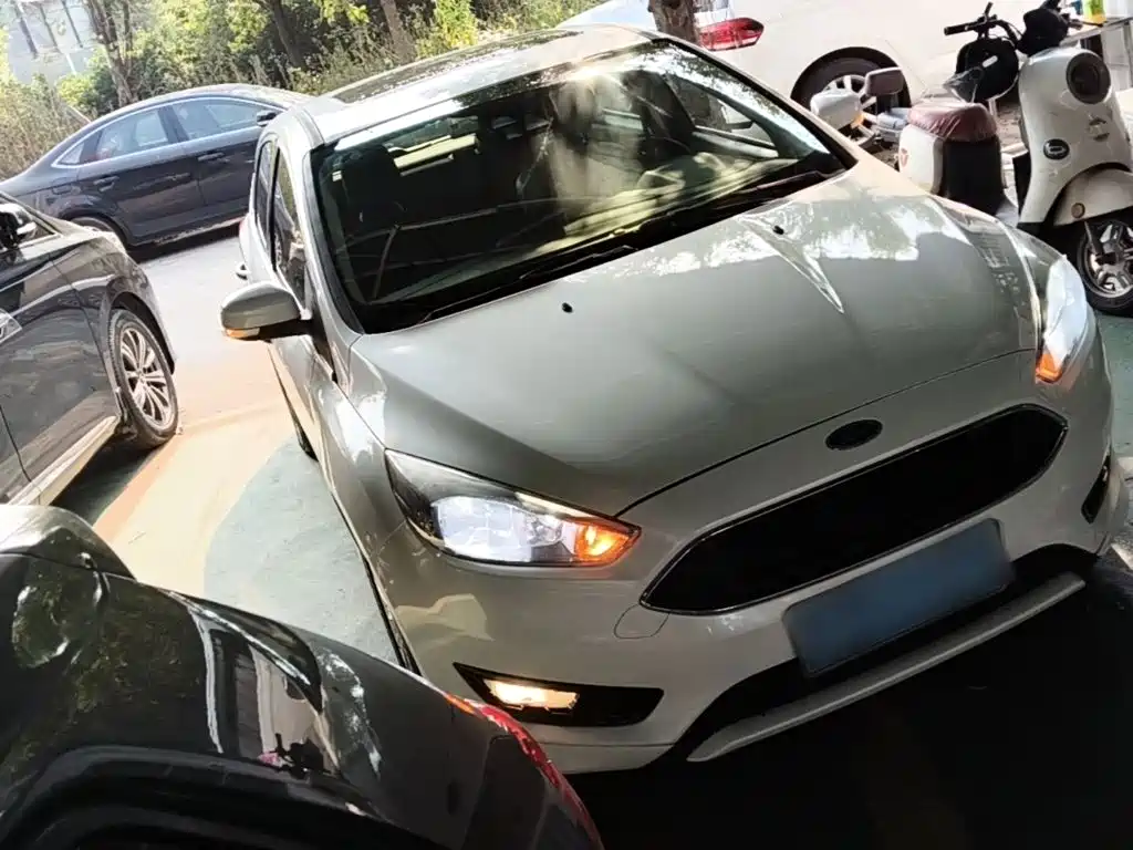 Ford Focus — миниатюра 4