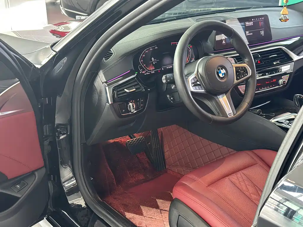 BMW 5 Series — миниатюра 6