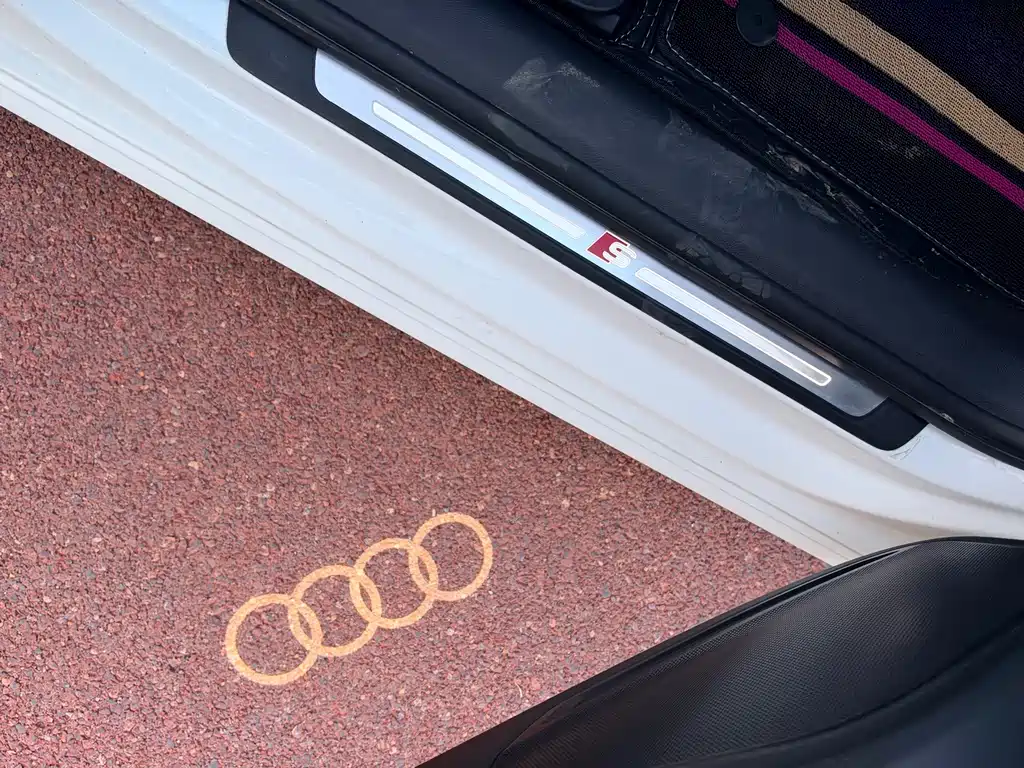 Audi A4L — миниатюра 21