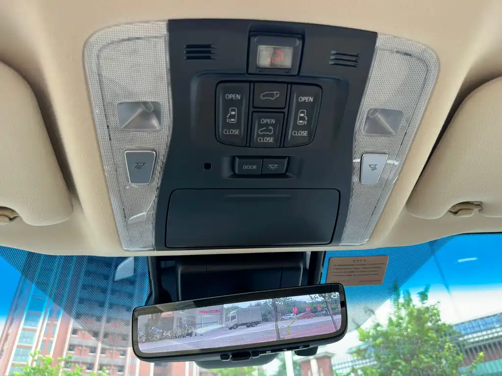 Toyota Alphard — фотографии объявления, Фото 14