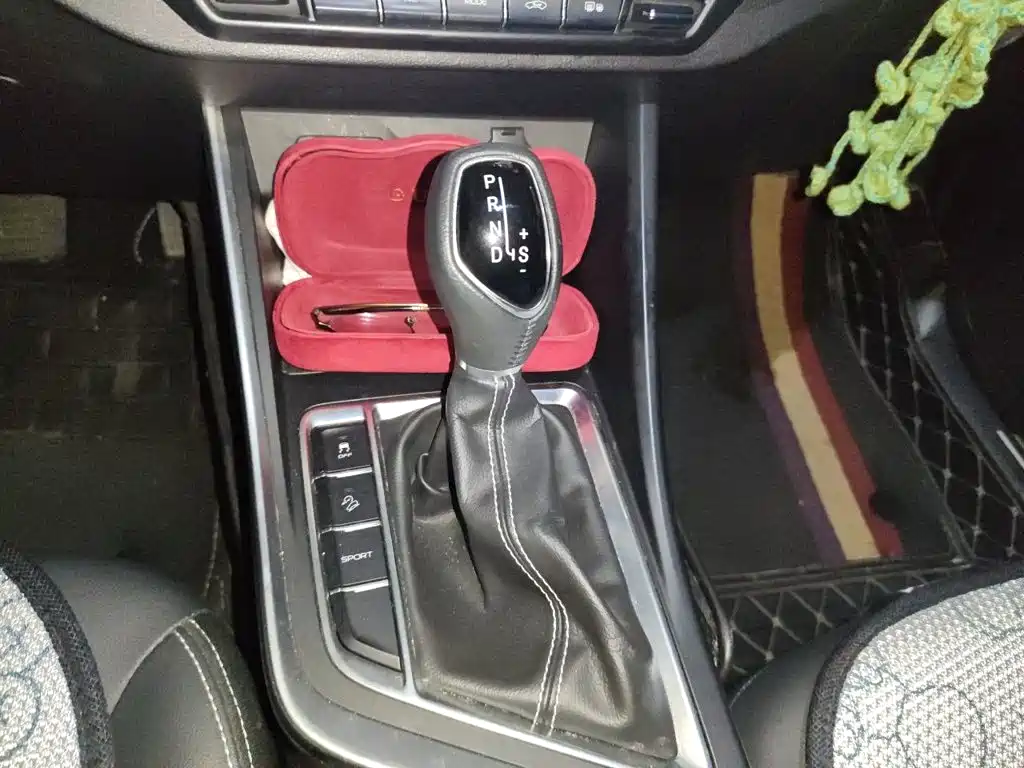 Geely Vision X3 — миниатюра 10
