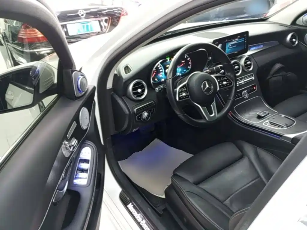 Mercedes-Benz C-Class (Import) — миниатюра 16