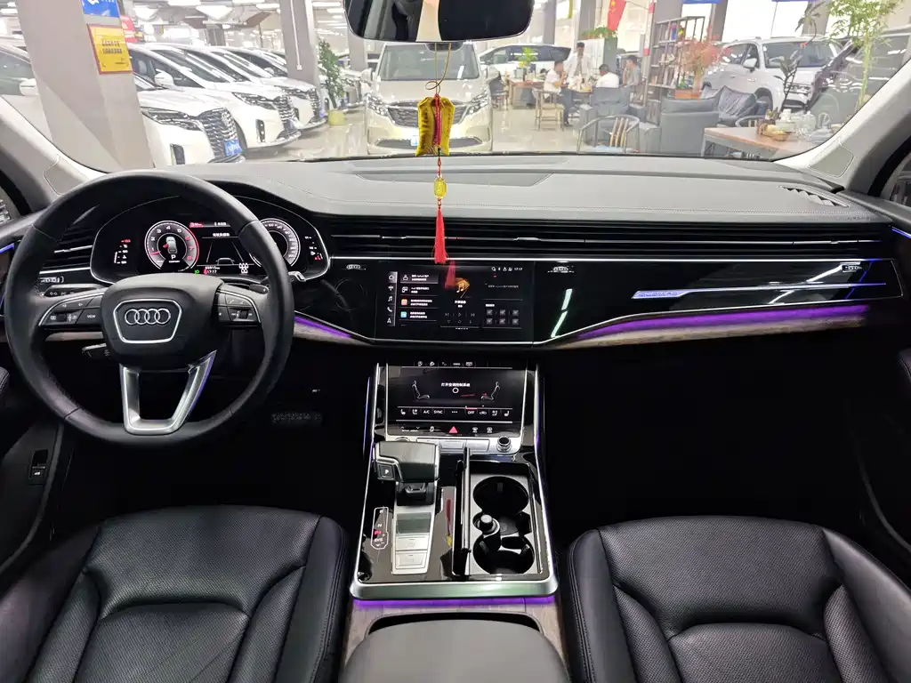 Audi Q7 2023 55 TFSI quattro S line Sport