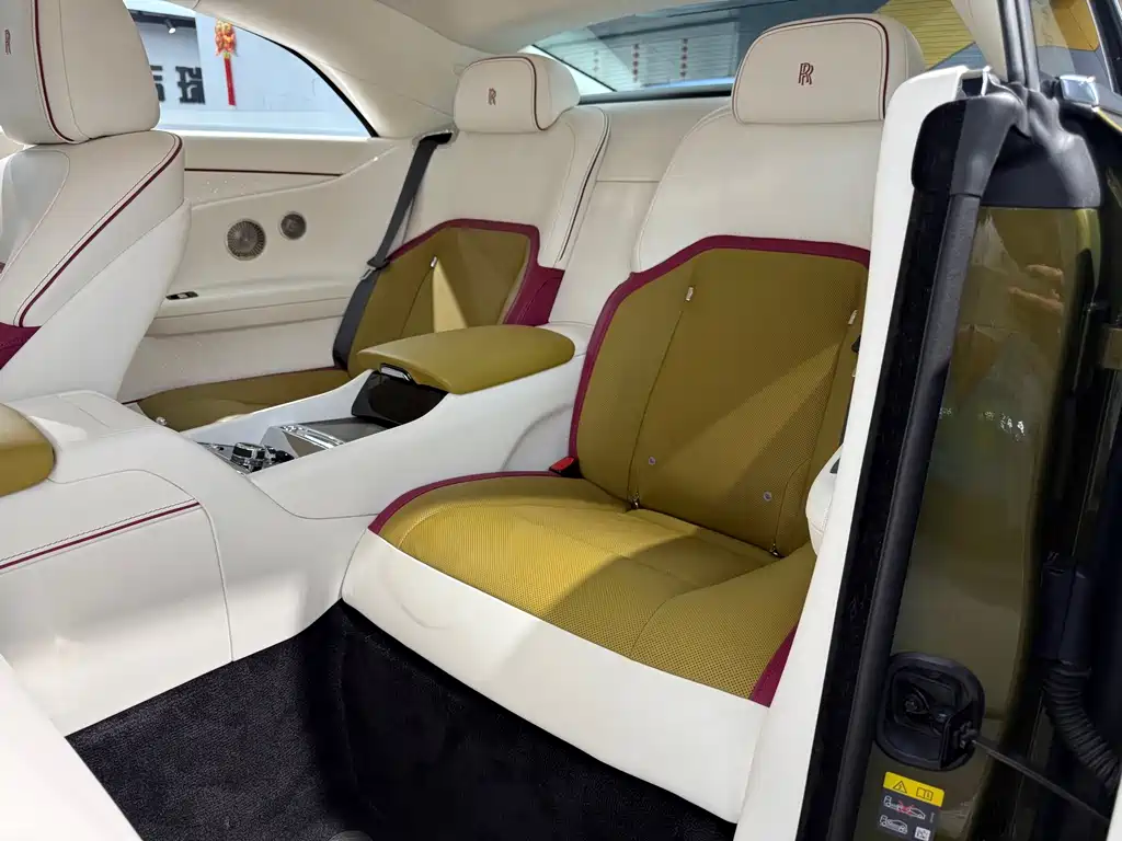 Rolls-Royce Phantom — миниатюра 14