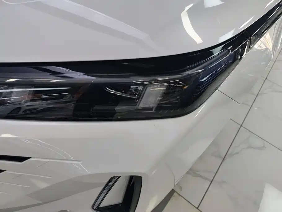 Changan Eado — миниатюра 5