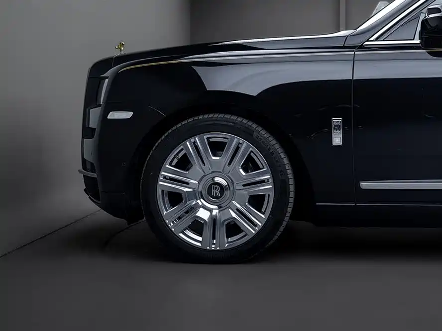 Rolls-Royce Cullinan 2018 мест