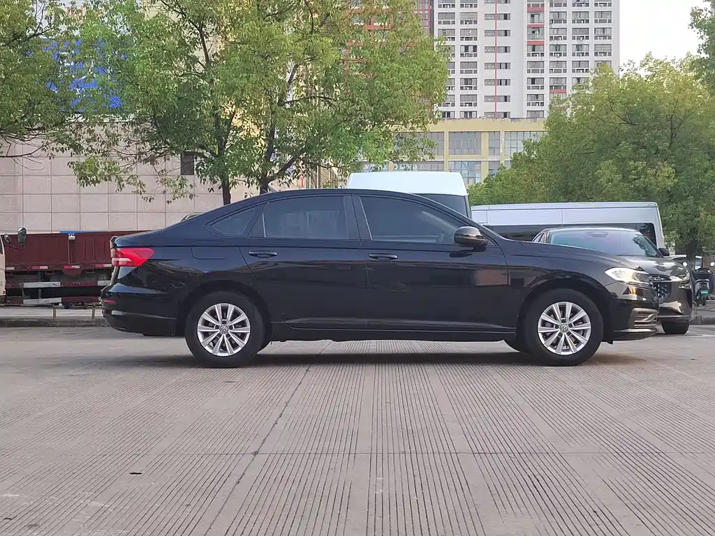 Volkswagen Lavida — миниатюра 7