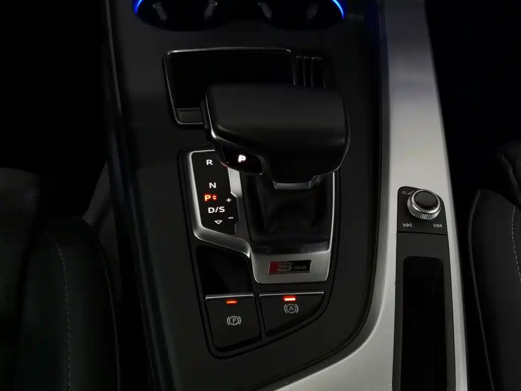 Audi A4L — миниатюра 13